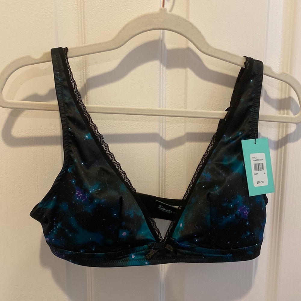 Frederick’s of Hollywood Megan Fox Collection Galaxy print bra size M